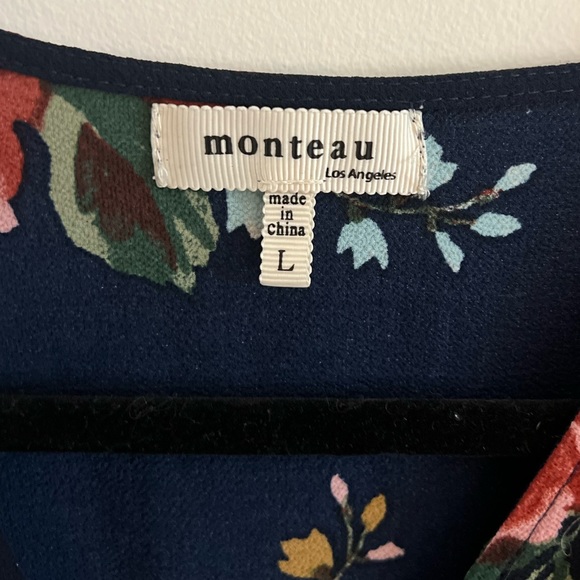 Monteau wrap top, navy w floral - Picture 2 of 6